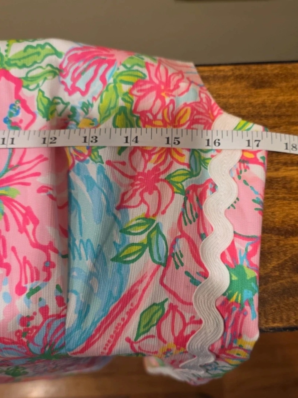Lilly Pulitzer Multicolor Floral Shift Dress with White Scallop Trim - Picture 4 of 7